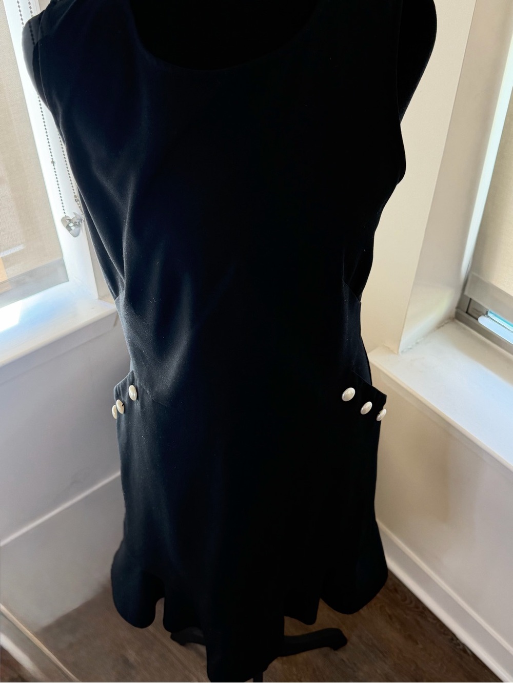 LOFT Black Pearl Button Ruffle Hem Sleeveless Dress Size 10 - Picture 2 of 6